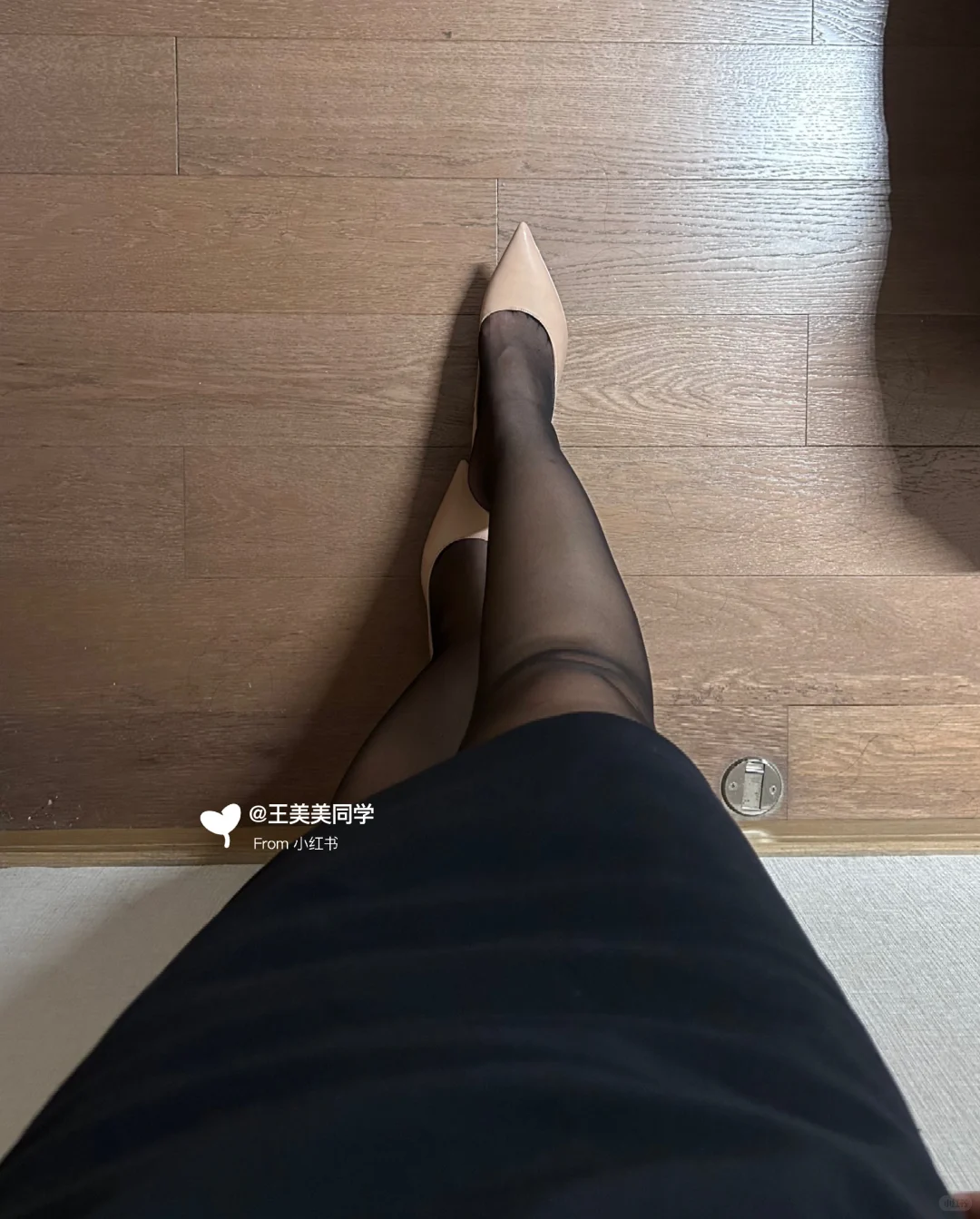 今日之美，无需解释！黑丝+高跟=女王战袍