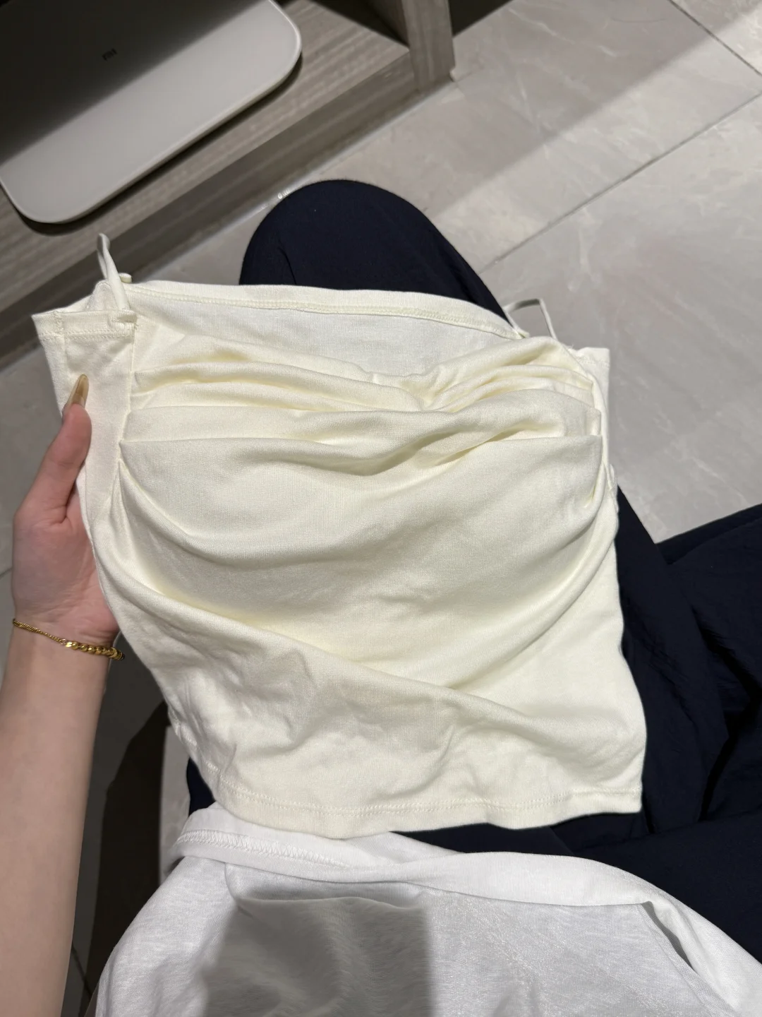 我的天!拿在手上都这么有型了!还不透胸垫!