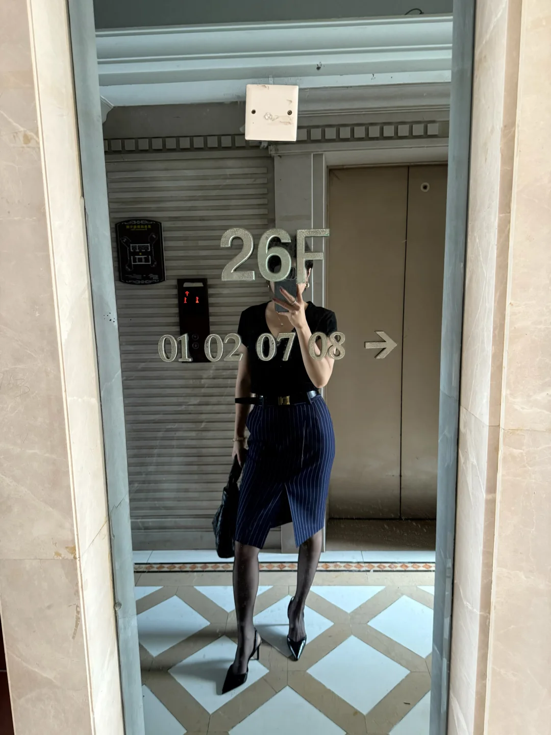 秋天和黑丝更适配