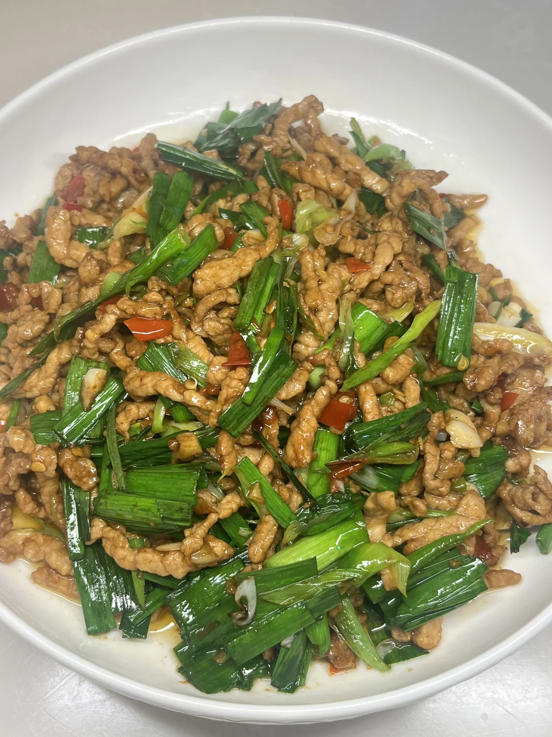 蒜苗炒肉丝！！啊啊啊，真的超好吃～
