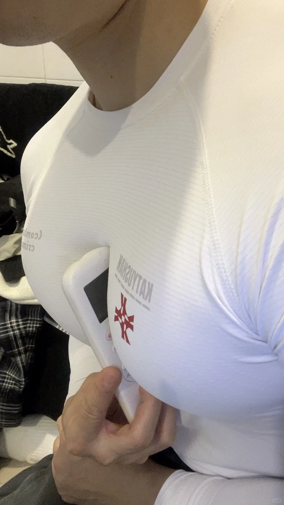 男生穿护胸有多酷?!