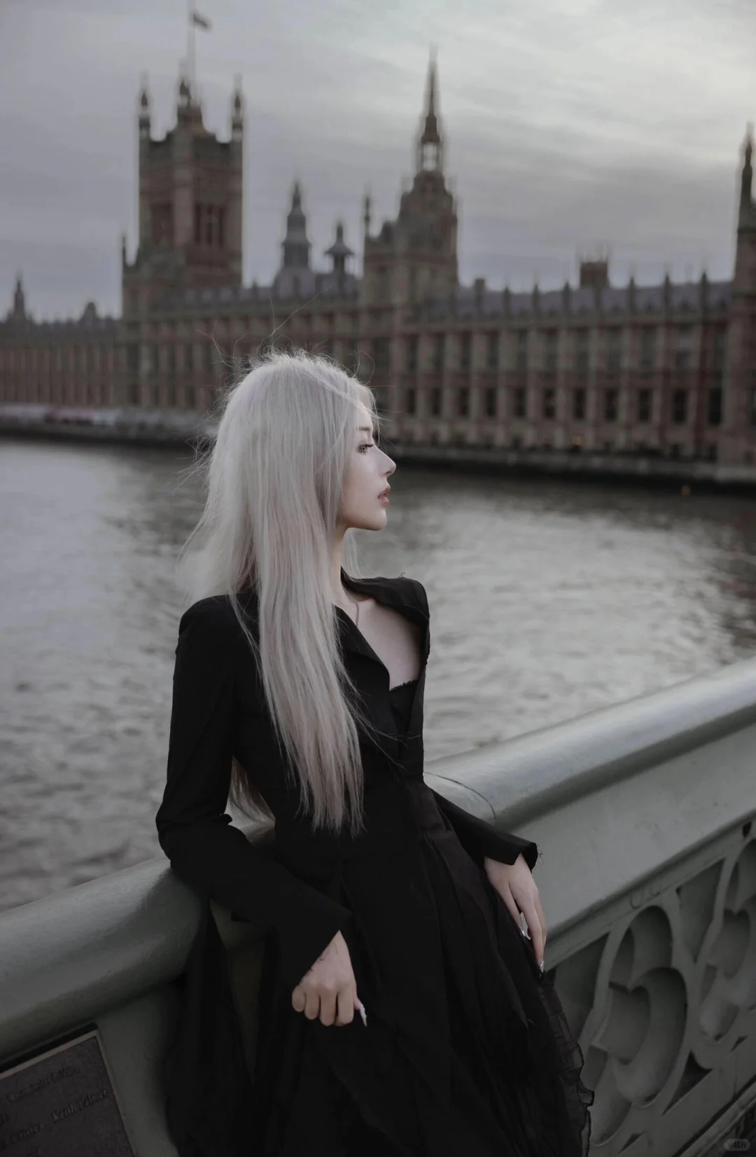 头发像天使翅膀的女生!