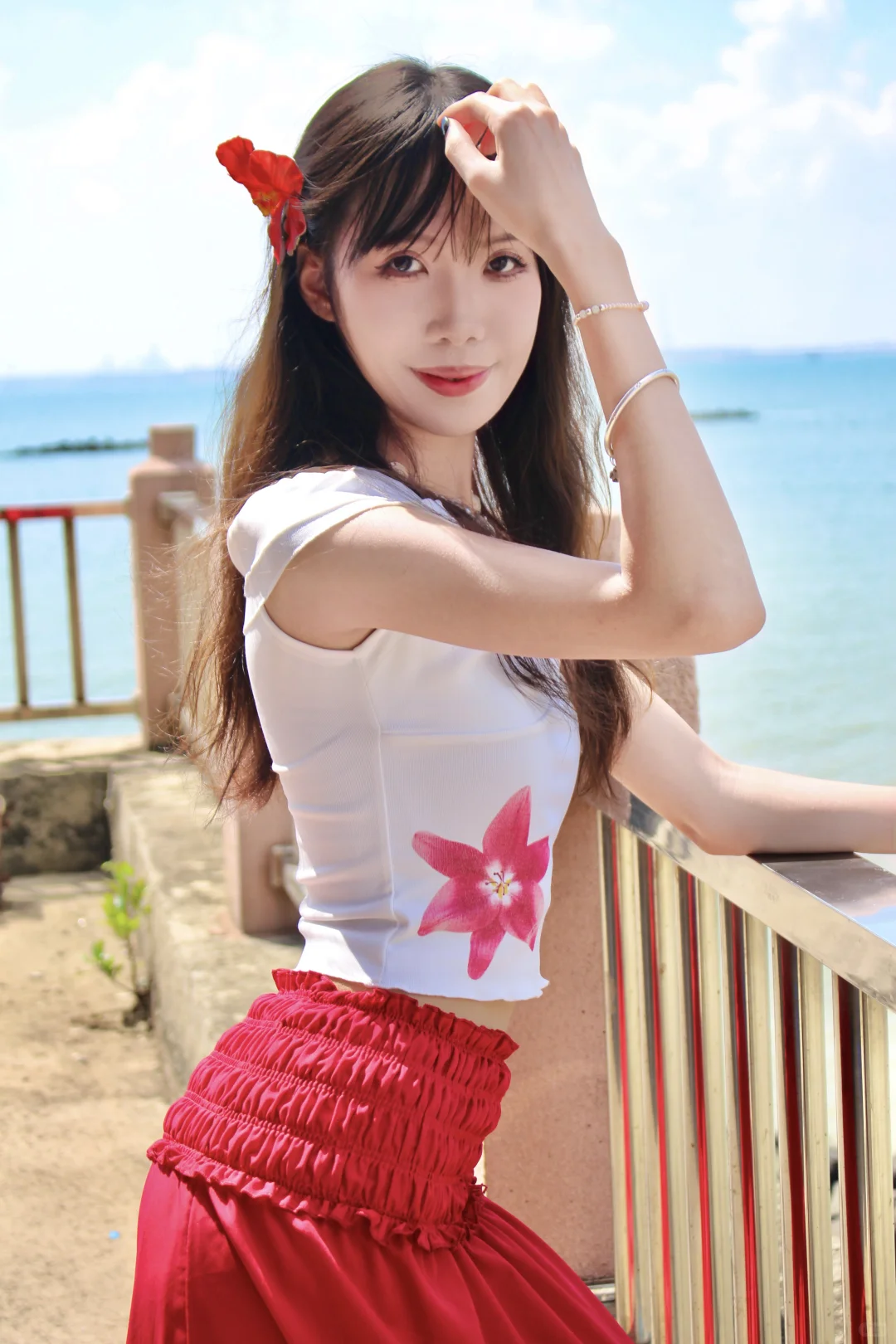 🌊 海边穿搭|把夏日的浪漫穿在身上