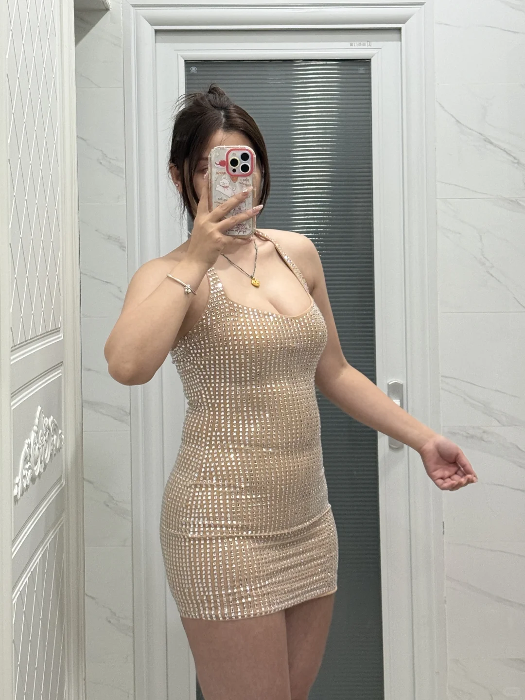 160 125生日战袍3选一帮我看看