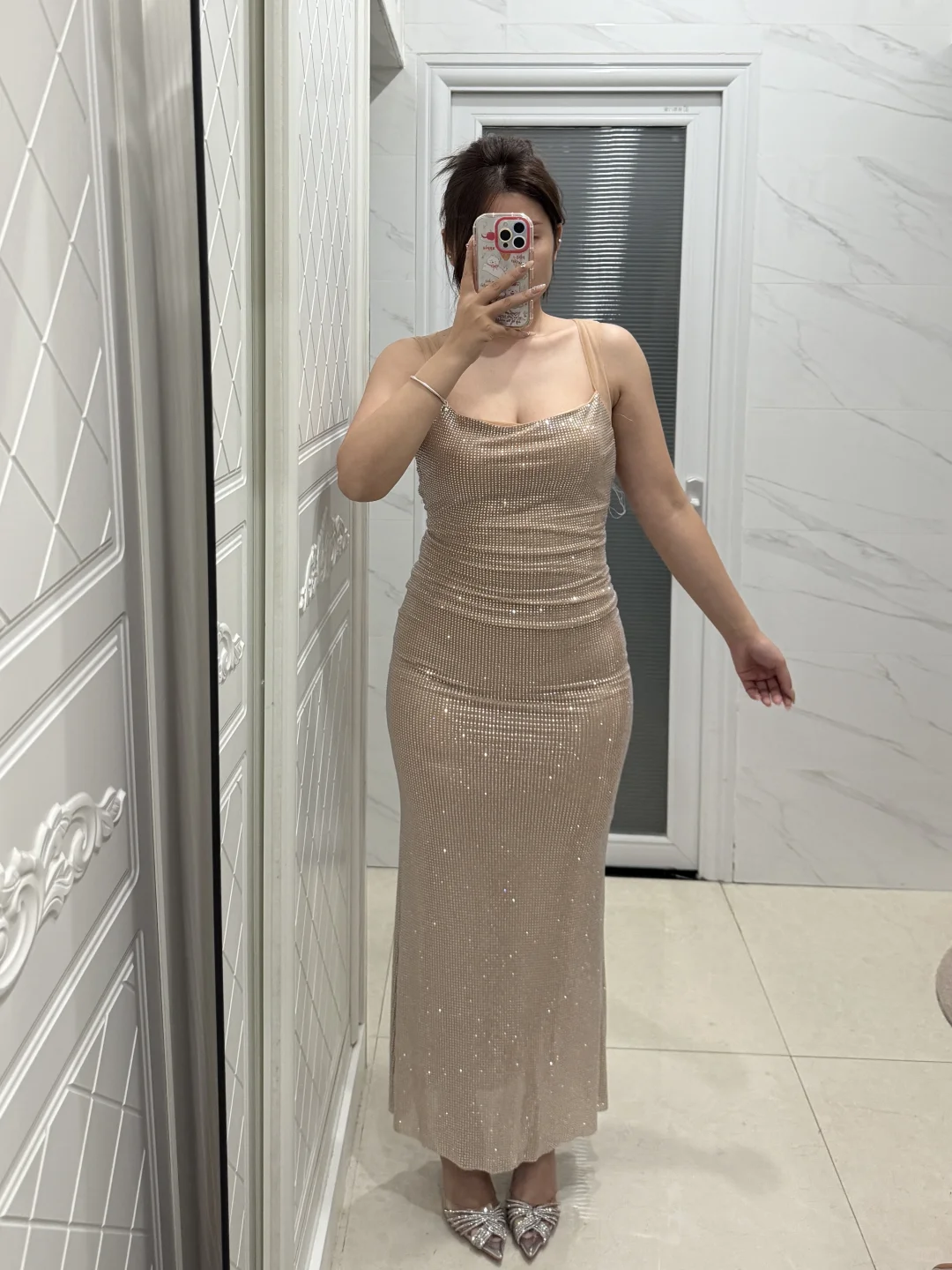 160 125生日战袍3选一帮我看看