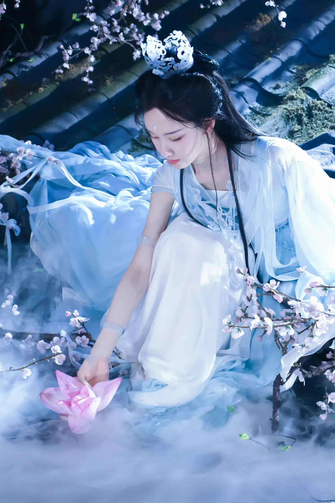 陈都灵的这组玉面观音写真绝啦!