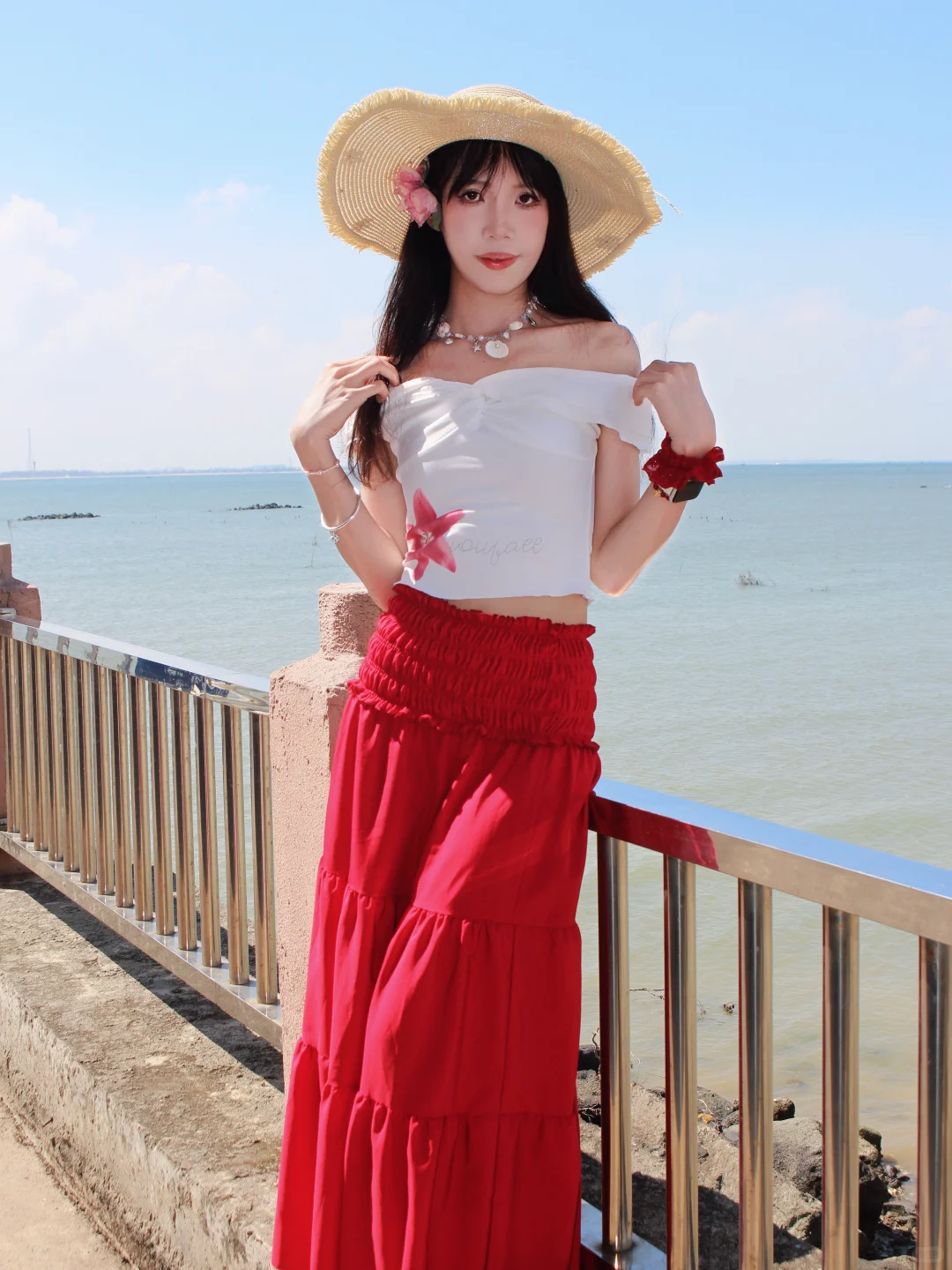 🌊 海边穿搭|把夏日的浪漫穿在身上