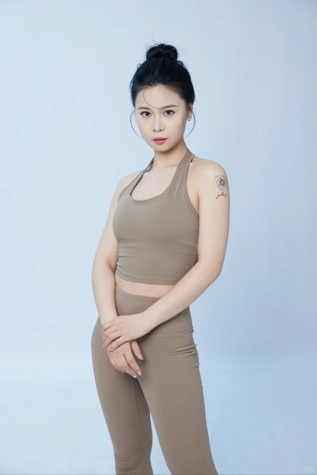 瑜伽形象照姿势|有需要的姐妹拿去参考吧