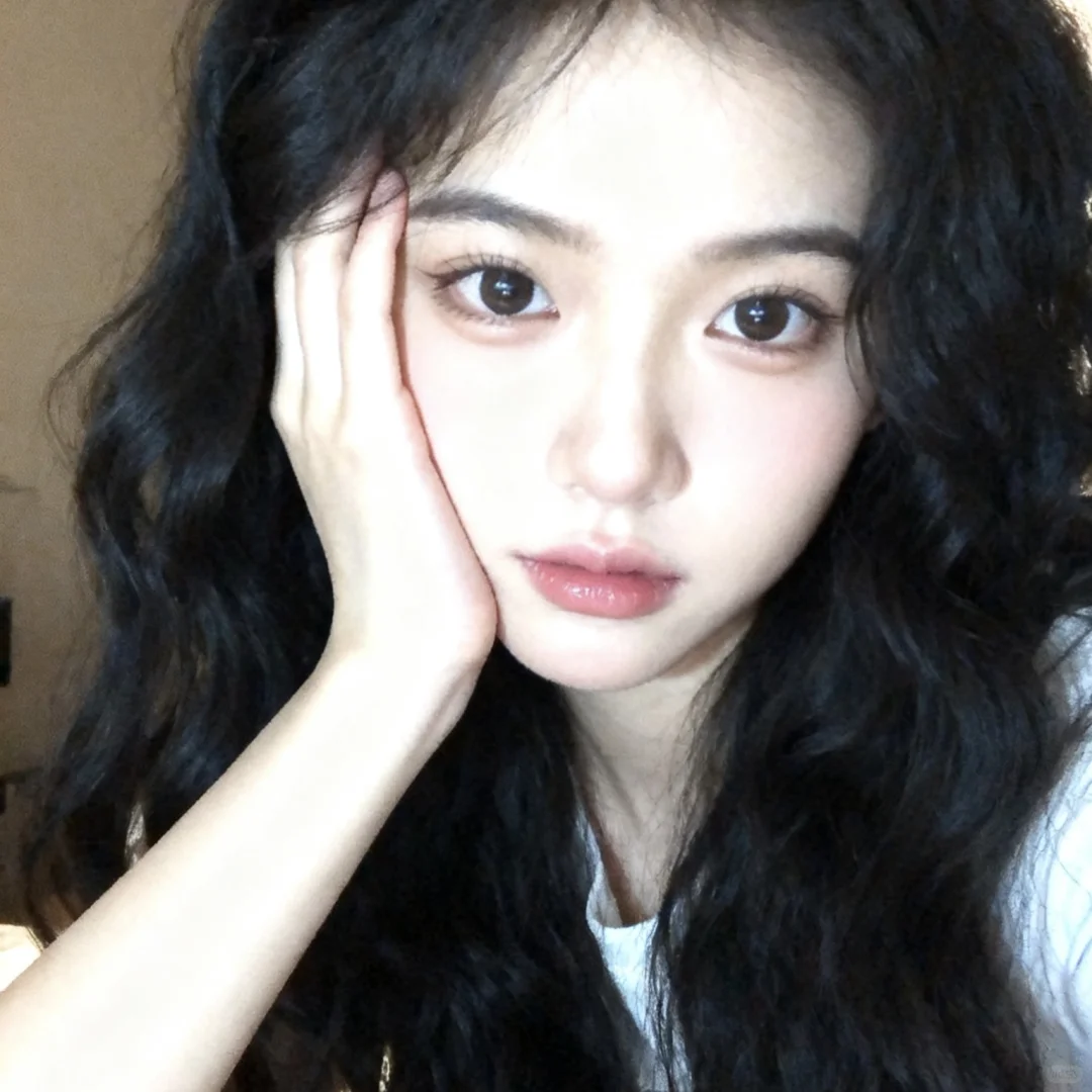 𝗪𝗲𝗖𝗵𝗮𝘁｜女生头像｜清纯是这样吗