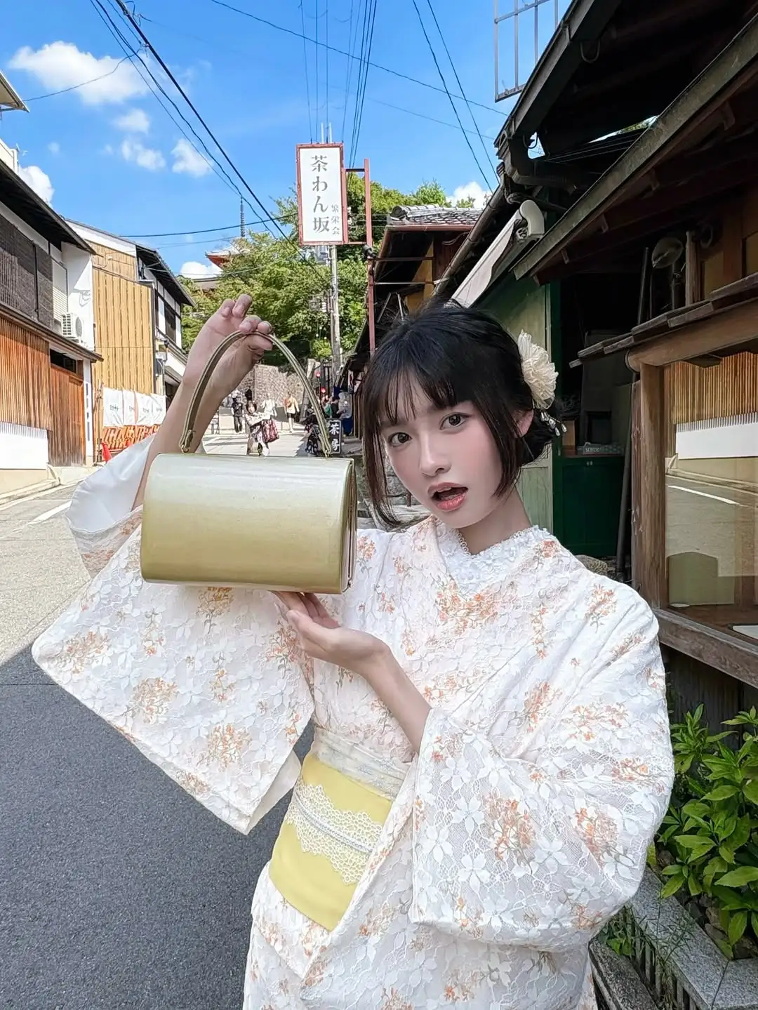 🌼 浅黄碎花蕾丝和服体验