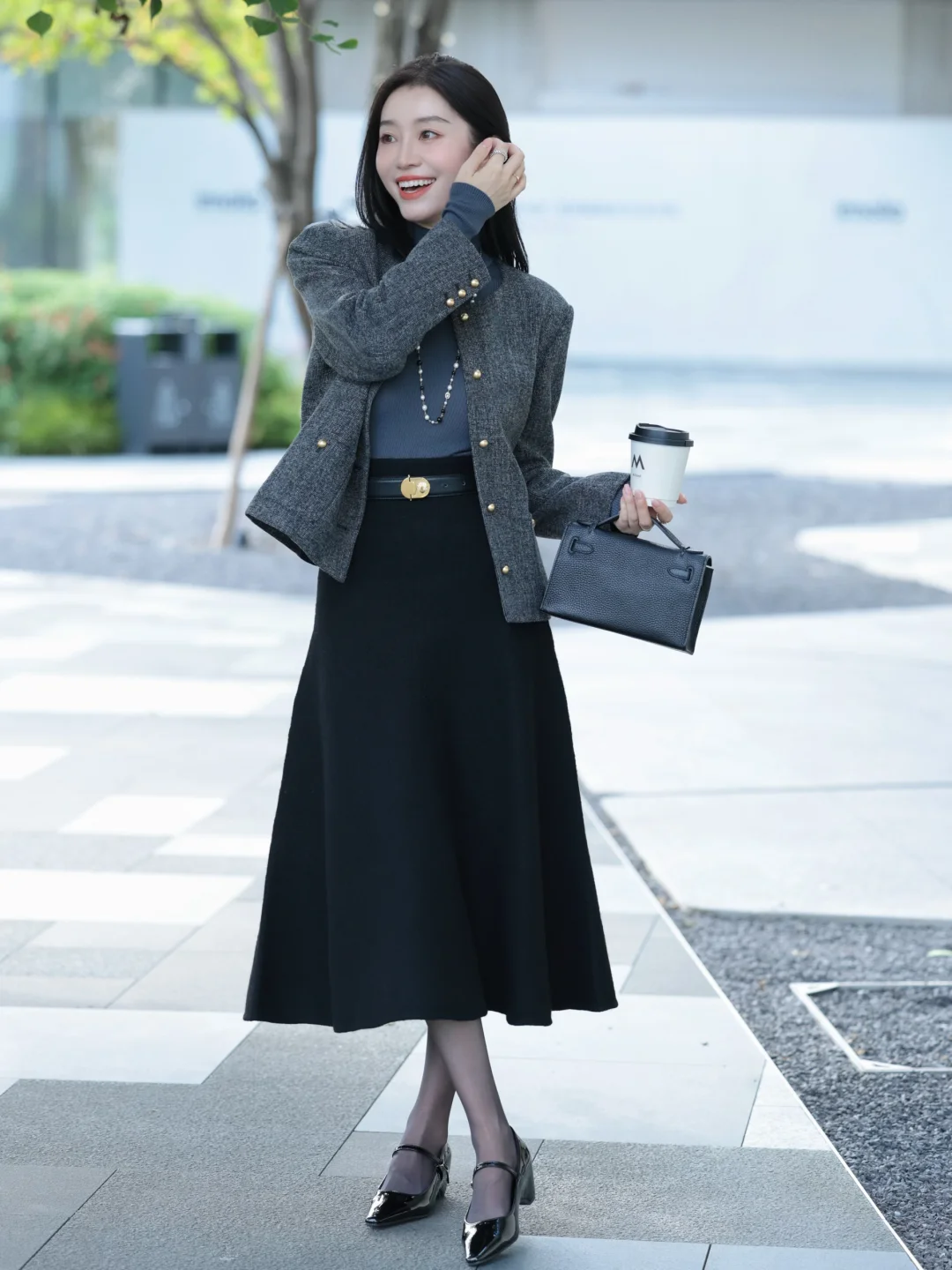 秋冬从高智感灰色小香外套➕气质半裙开始☁️