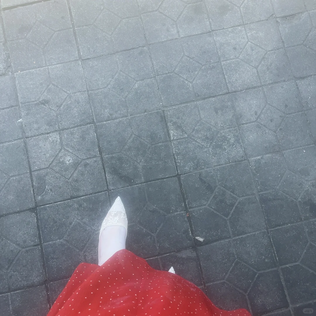 感觉我符合世俗意义上好女人的标准
