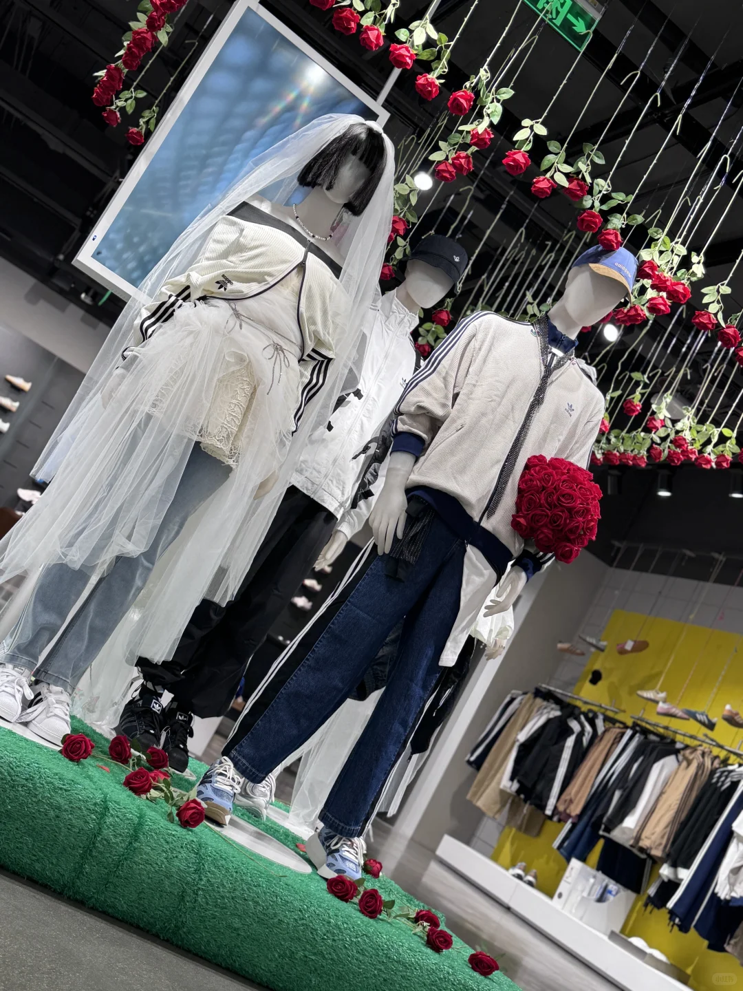 七夕在大庆萨尔图万达阿迪邂逅浪漫运动风