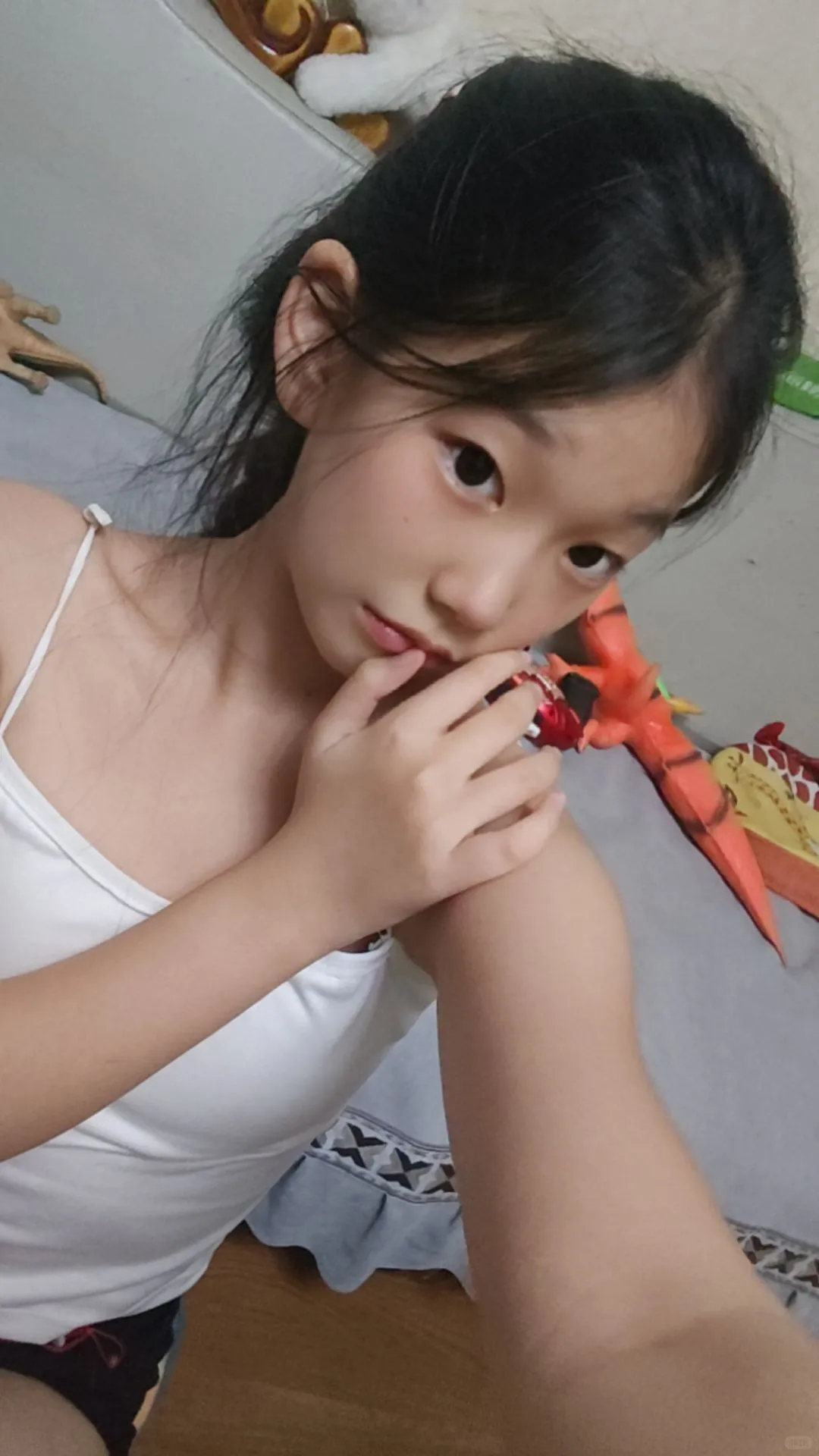 爱上了自己现在的颜值☁️是谁的白月光🌝