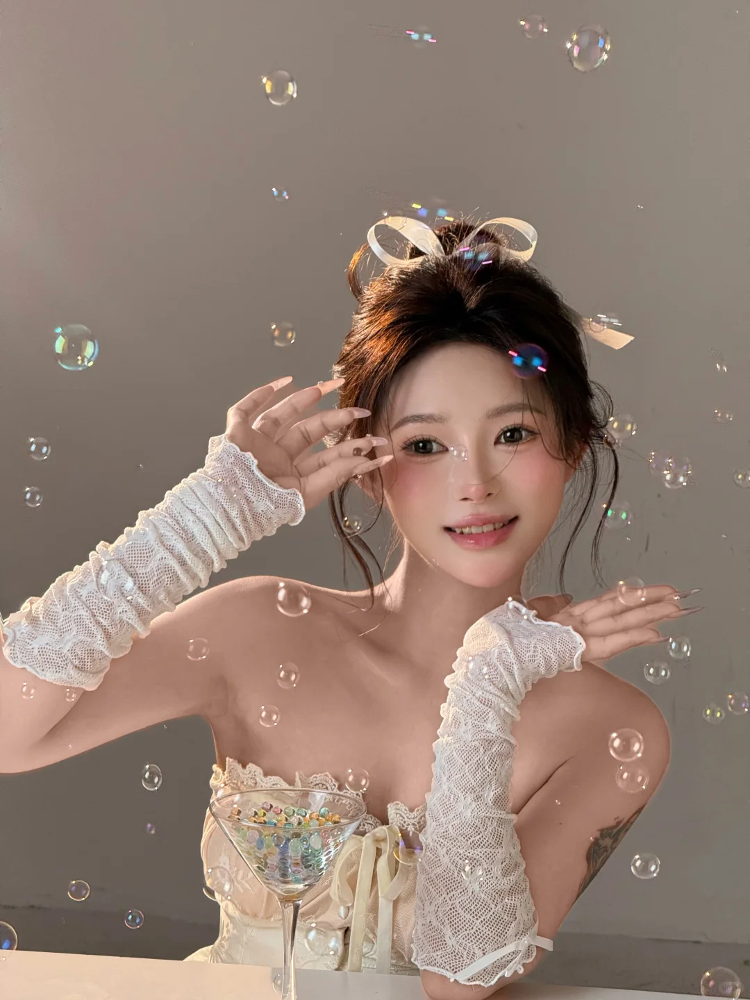 少女和泡泡🫧的浪漫合影！😉