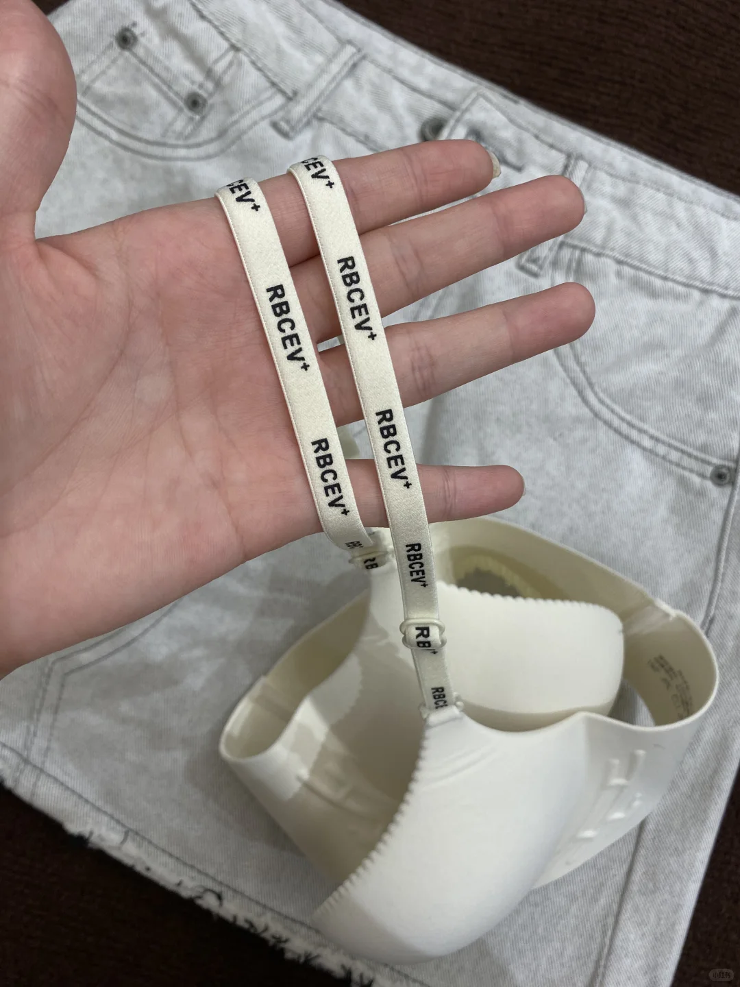 人都麻了。。。这么聚拢谁懂啊!!!75A有钩🪝了!