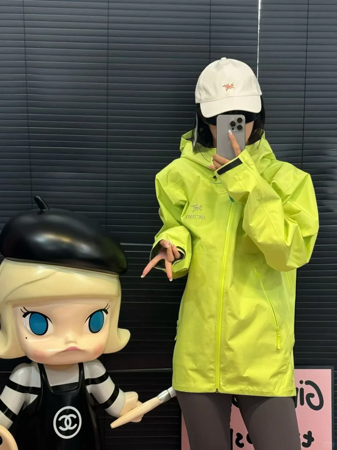 这几个颜色的冲锋衣一个比一个绝,太好看了