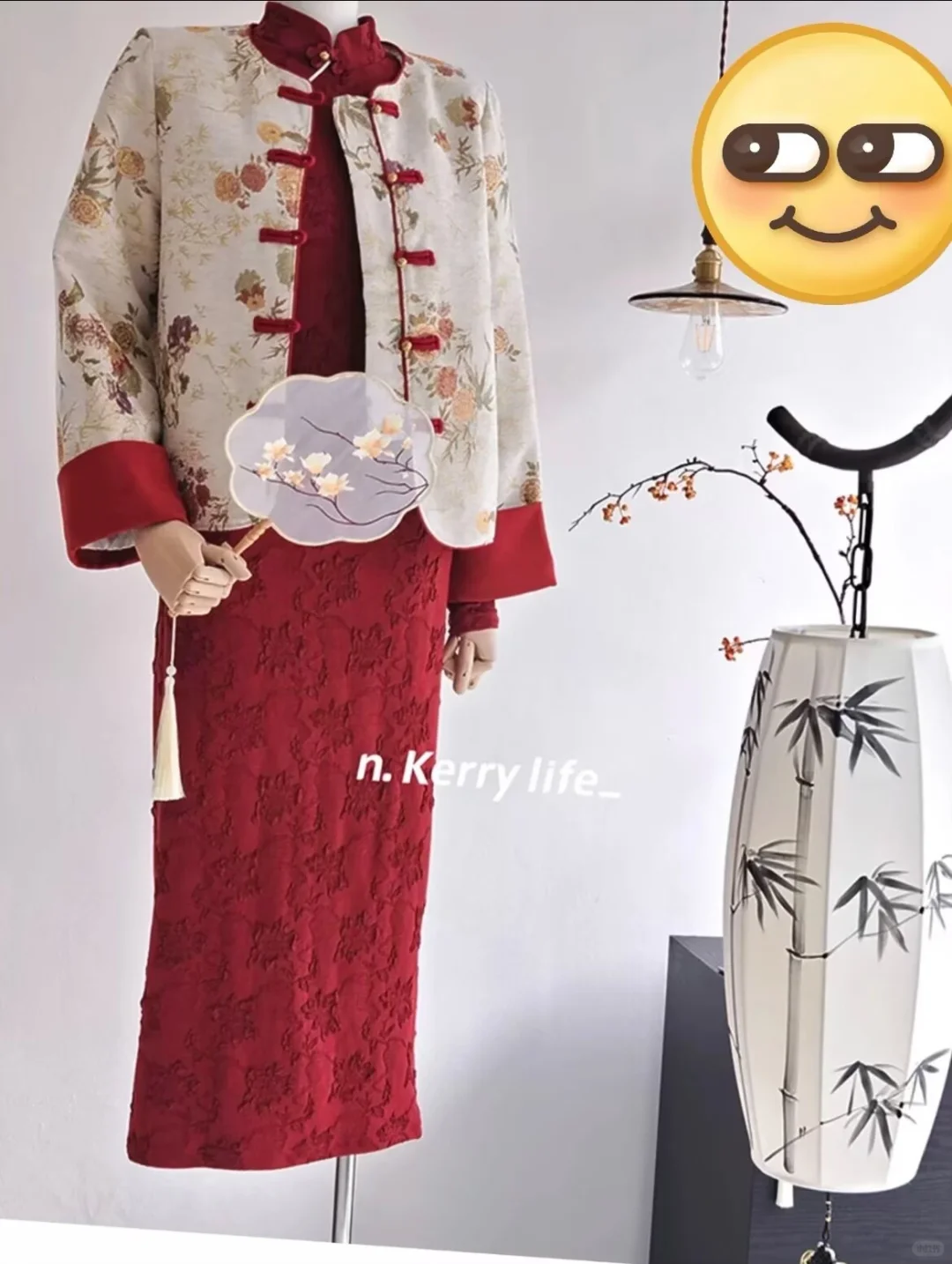 姐妹们你的衣柜里有没有新中式正红色旗袍呢