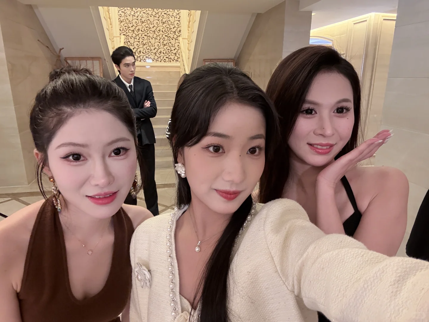 清纯小白花女主和妖艳贱货们