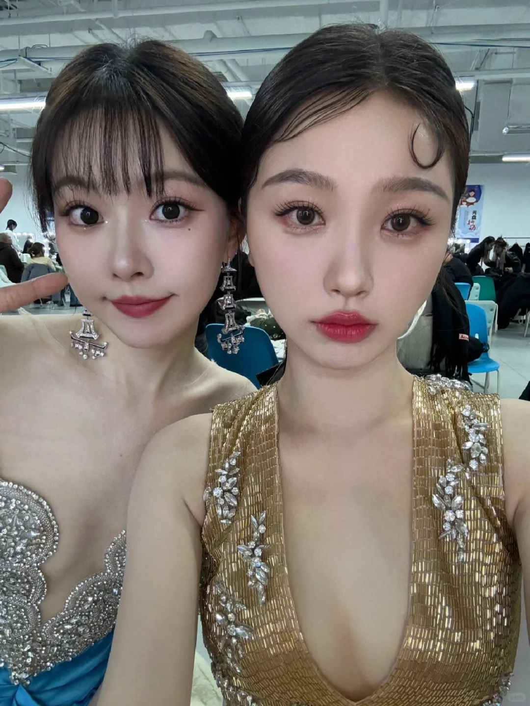 嗯~美女在一起好养眼啊👀