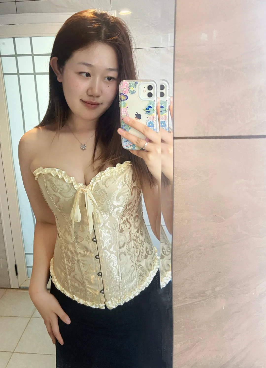 鱼骨胸衣太好看惹 只要50多