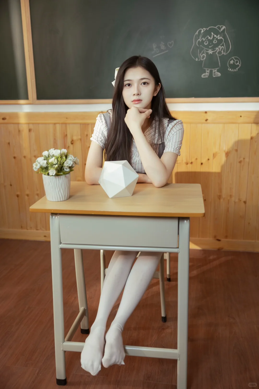 课堂上的梦幻邂逅!她是谁的白月光呢?