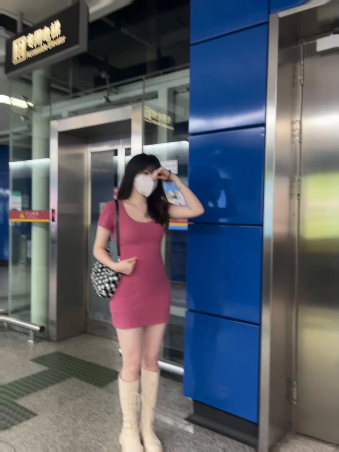 一条超显身材的裙子…