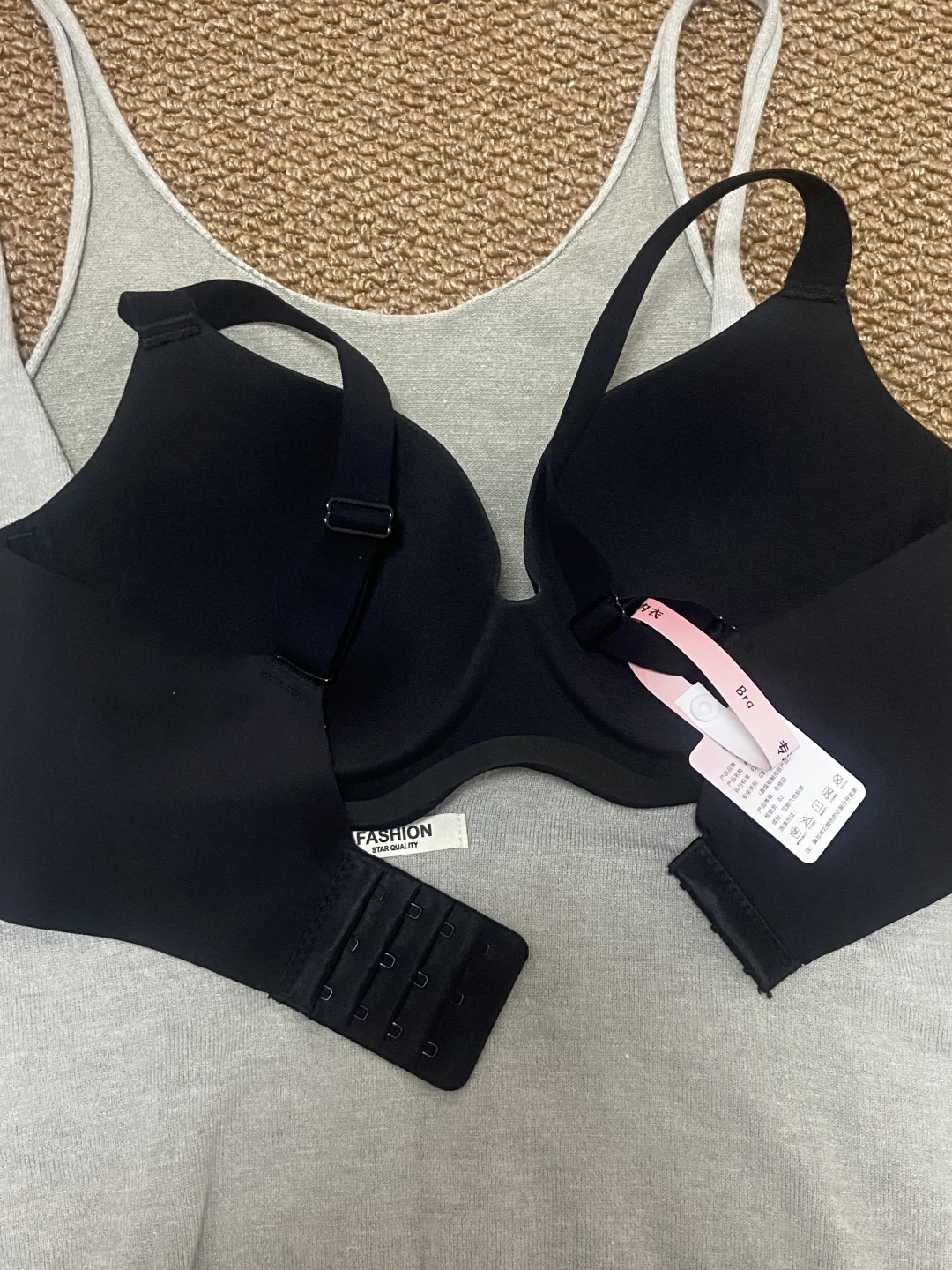 圆盘胸+宽胸距😭找到本命bra了！！聚拢显圆！