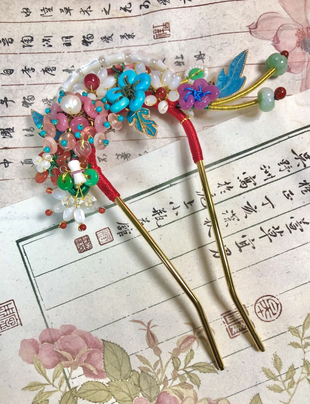 秋天菊花最为娇艳，于是心心念念的做了一支