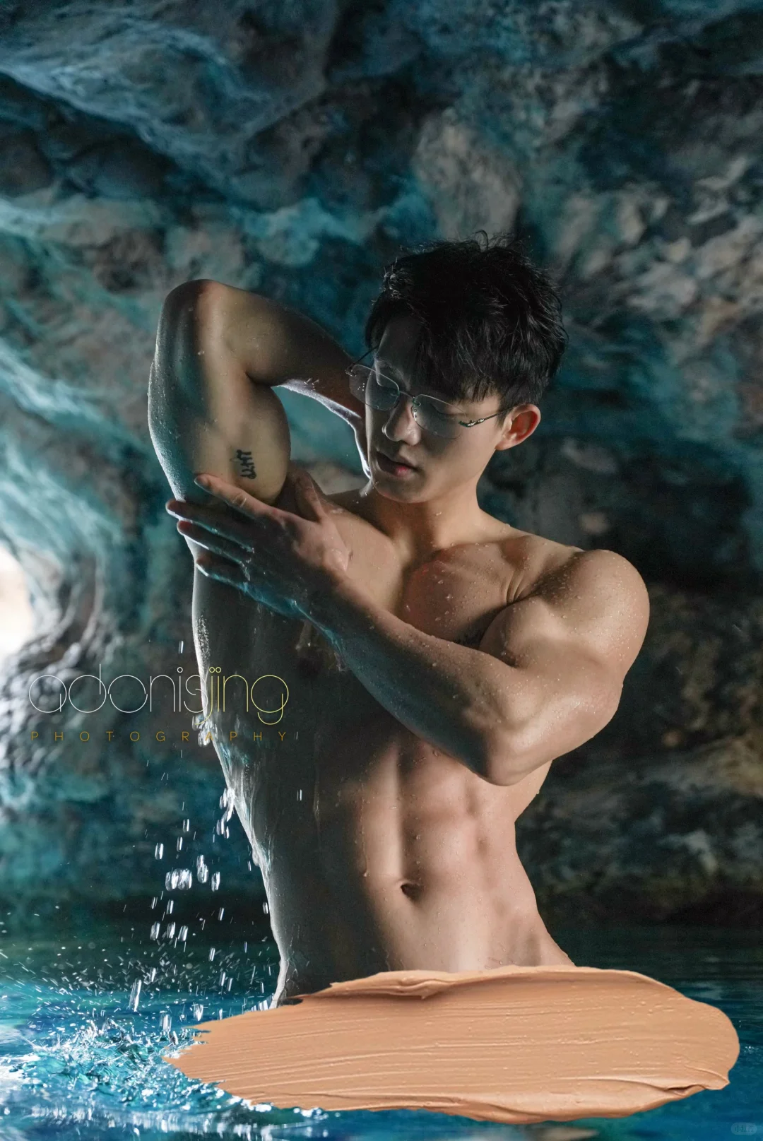 肌肉男的夏日、洞穴、水池、水、肌肉男、腹肌