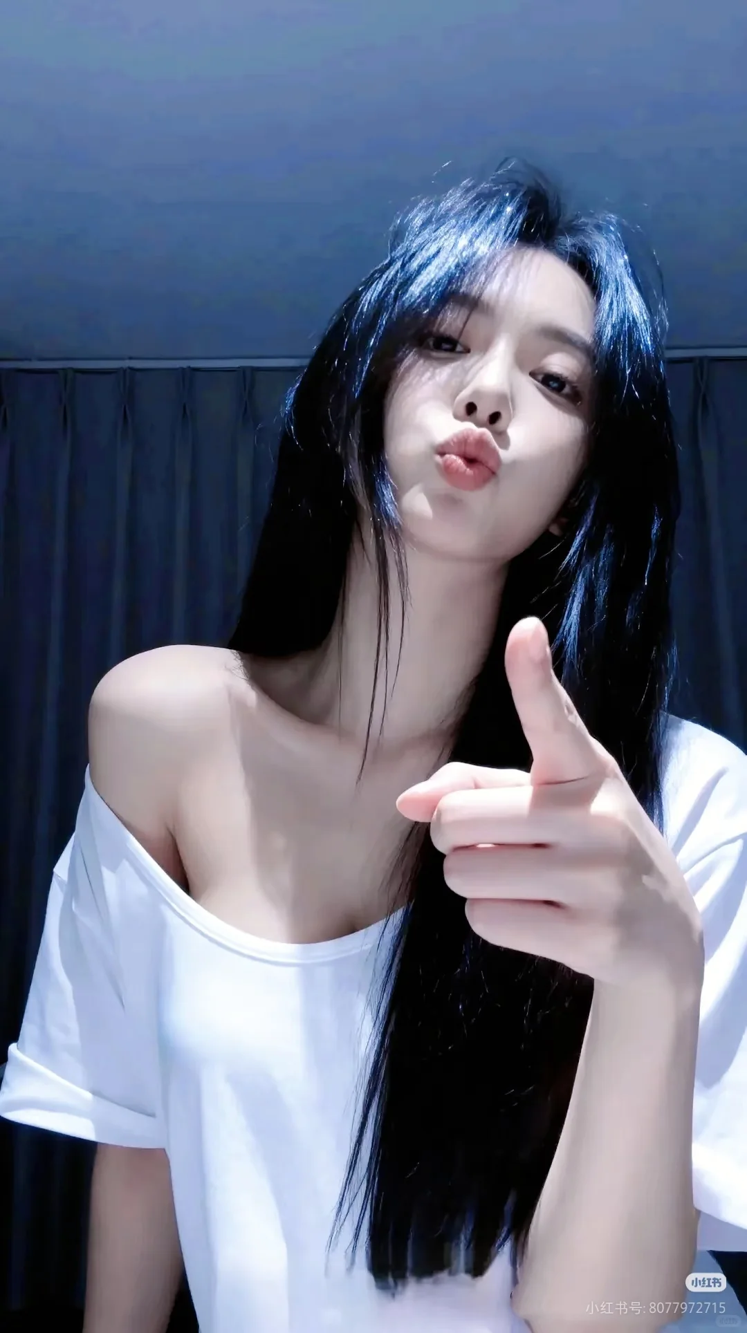 我被美到了!她的眼神里有光!