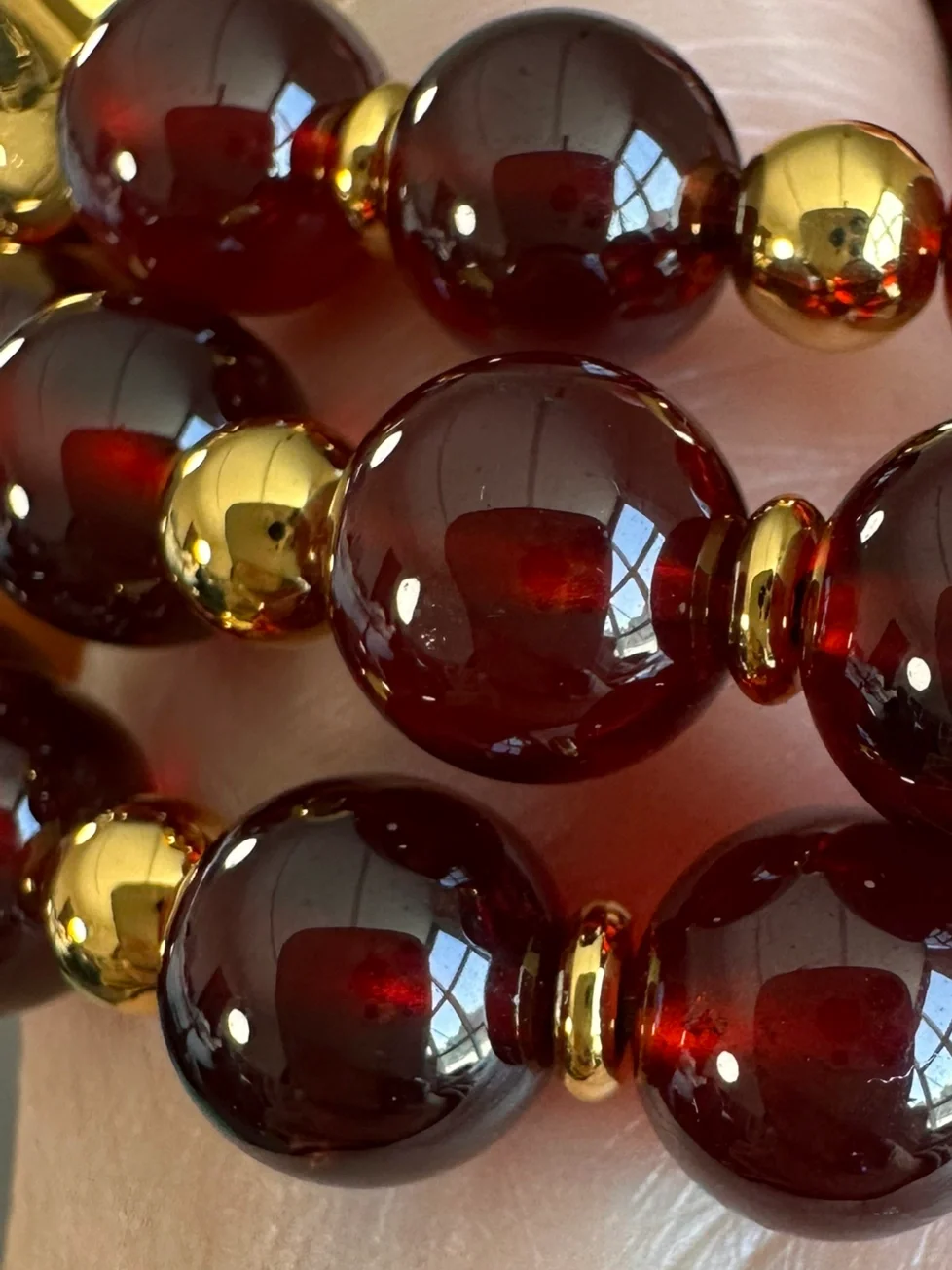 看看我们的石榴籽 多么的诱人