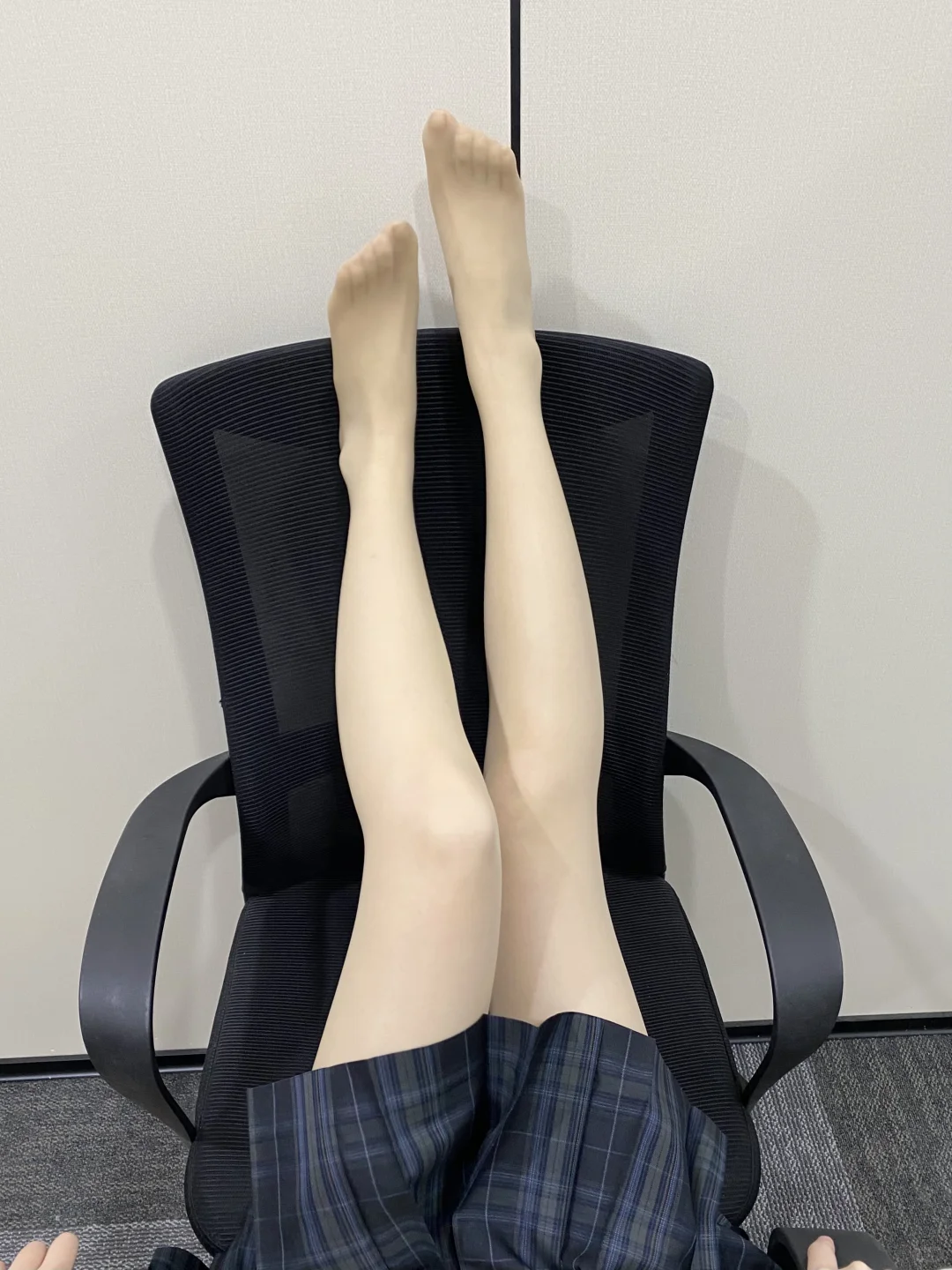 实况直出！分享好看的丝袜穿搭🌠~