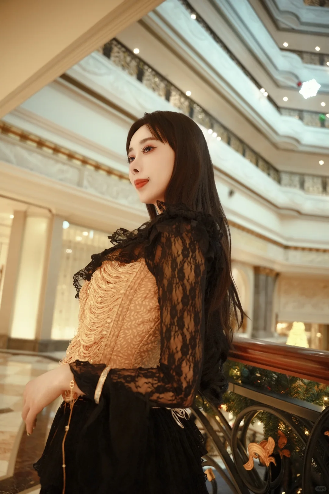 女孩：在成长中诠释高贵与优雅