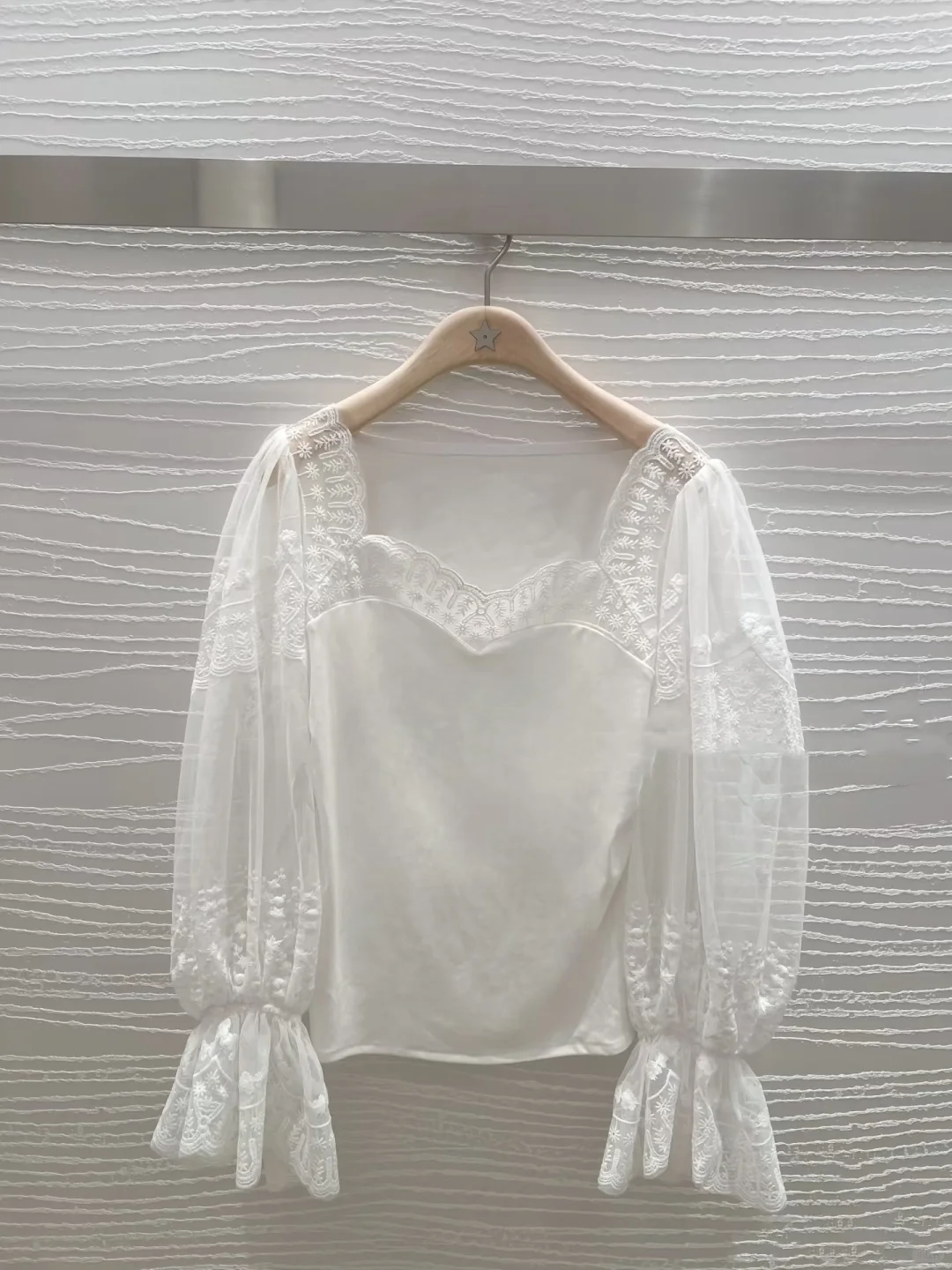 氛围感天花板 仙女系上衣设计 蕾丝拼接辅料