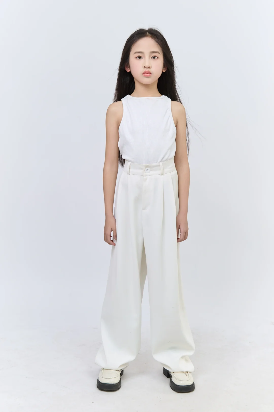 少儿模特，让每一步都充满力量！