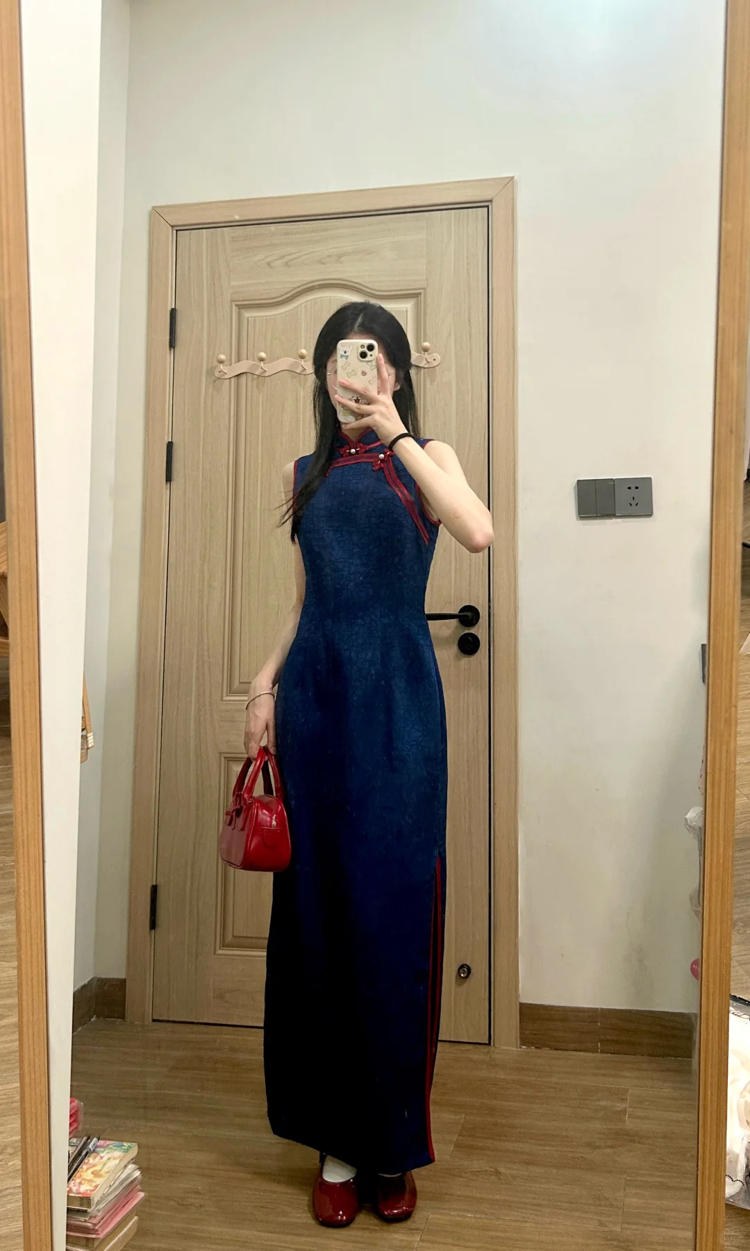 17件画报夫人 旗袍 红黑榜