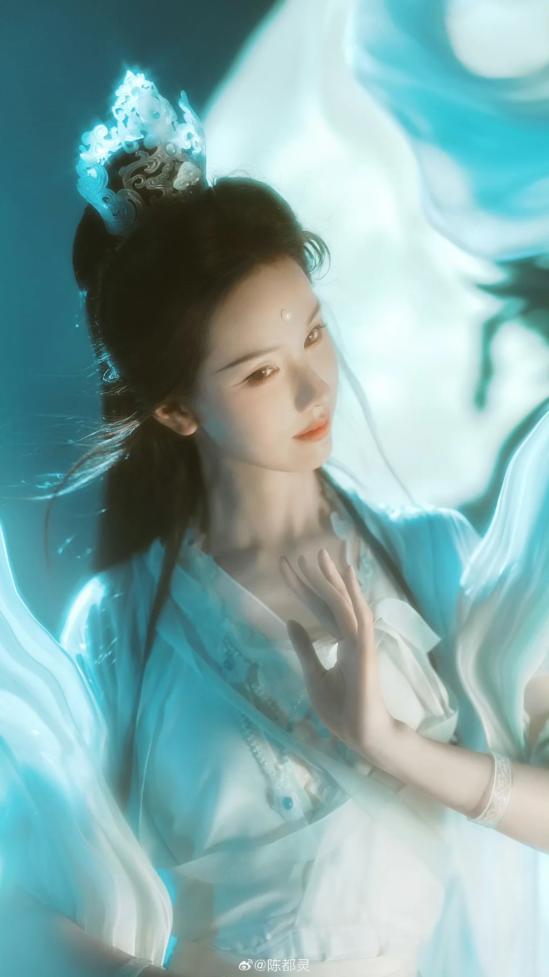 陈都灵的这组玉面观音写真绝啦!