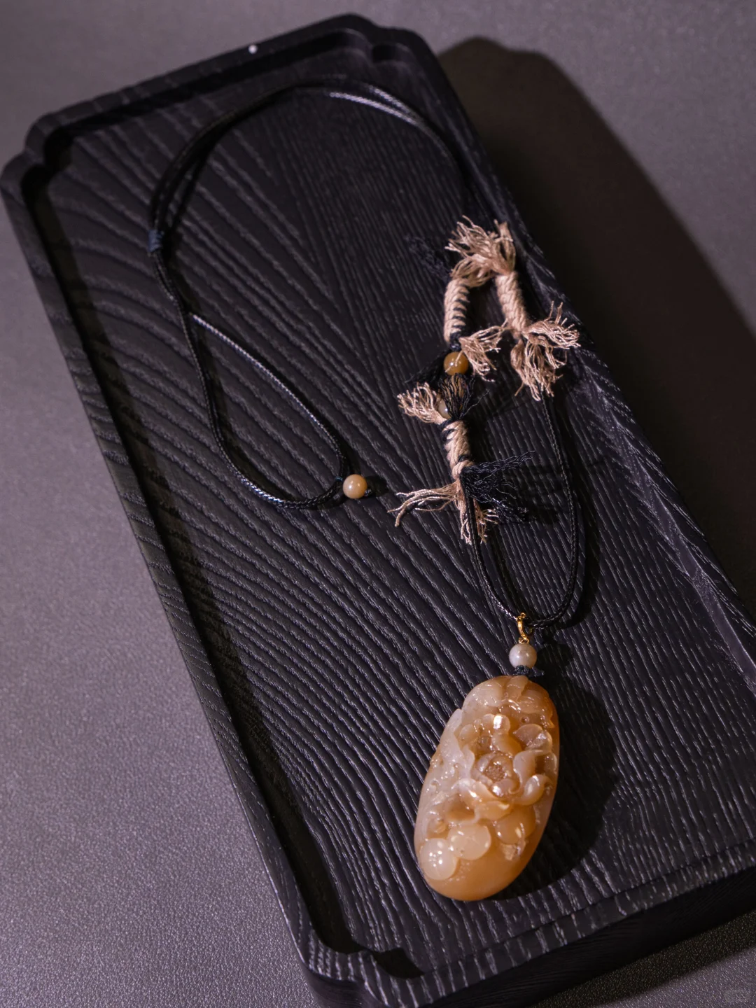 糖色诱人!不是所有的玉都叫且末糖