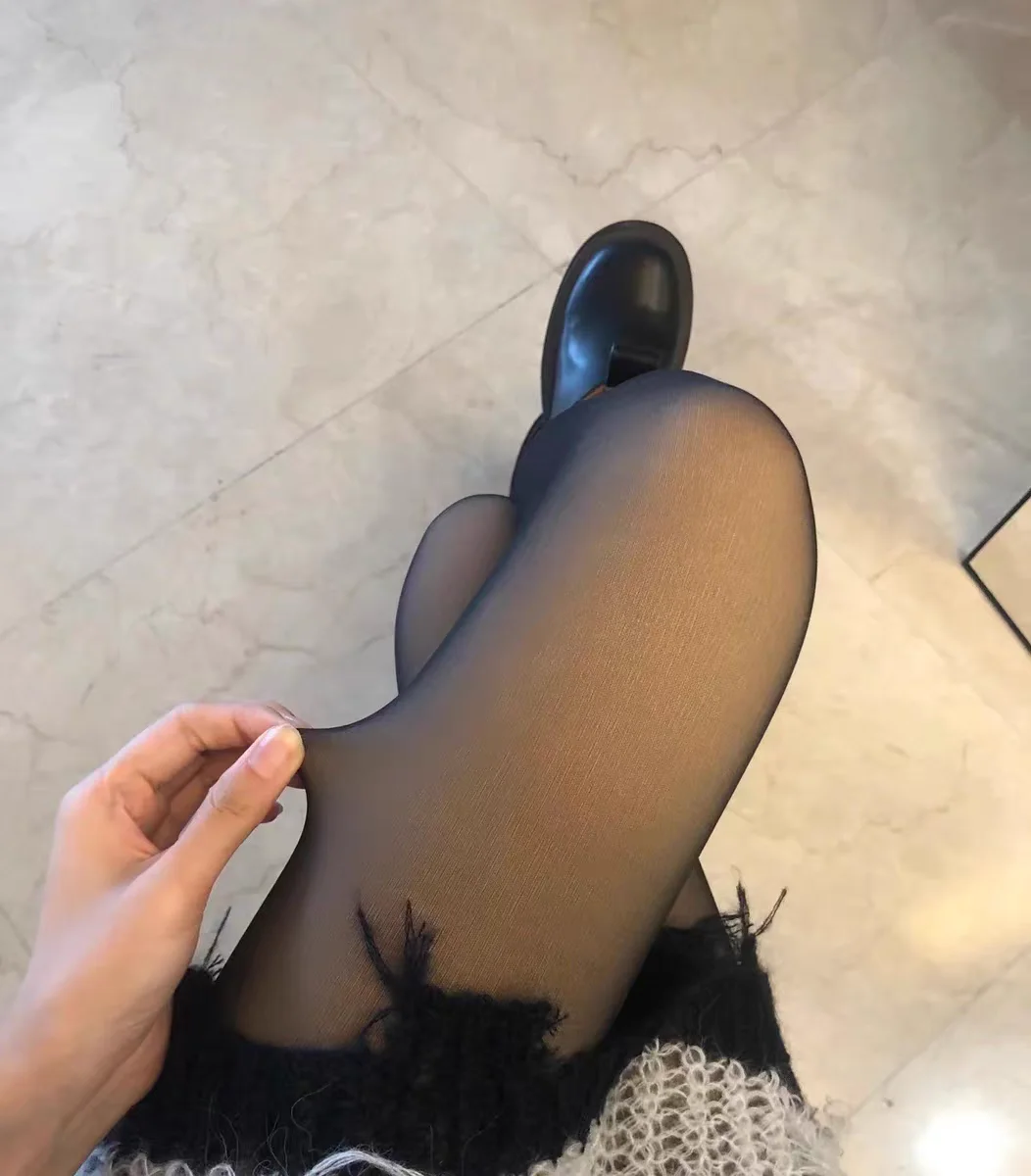 原地封神!这条黑丝巨自然巨显瘦!