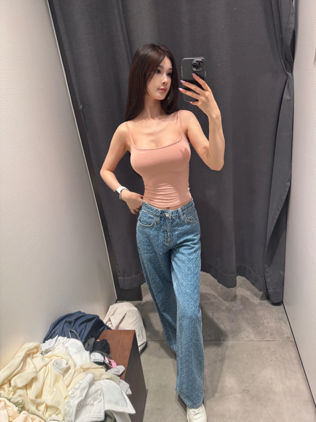 live图 办公室姐妹人手N件的吊带