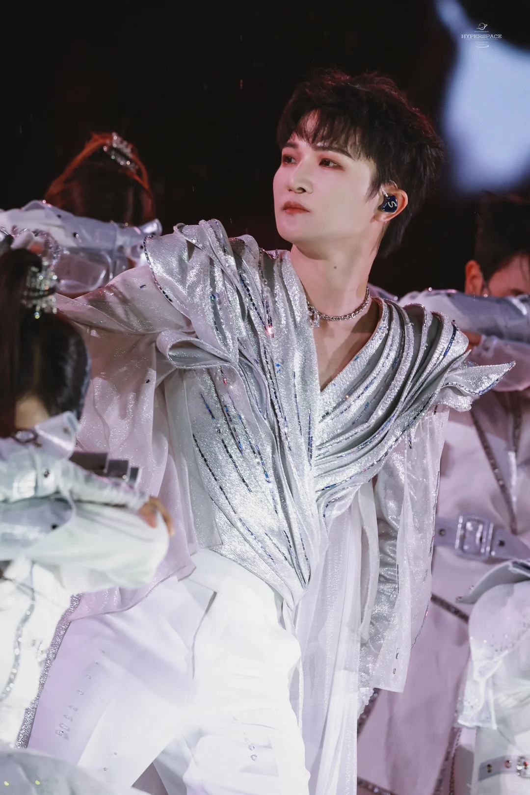 “我们都是来自于一次宇宙大爆炸”