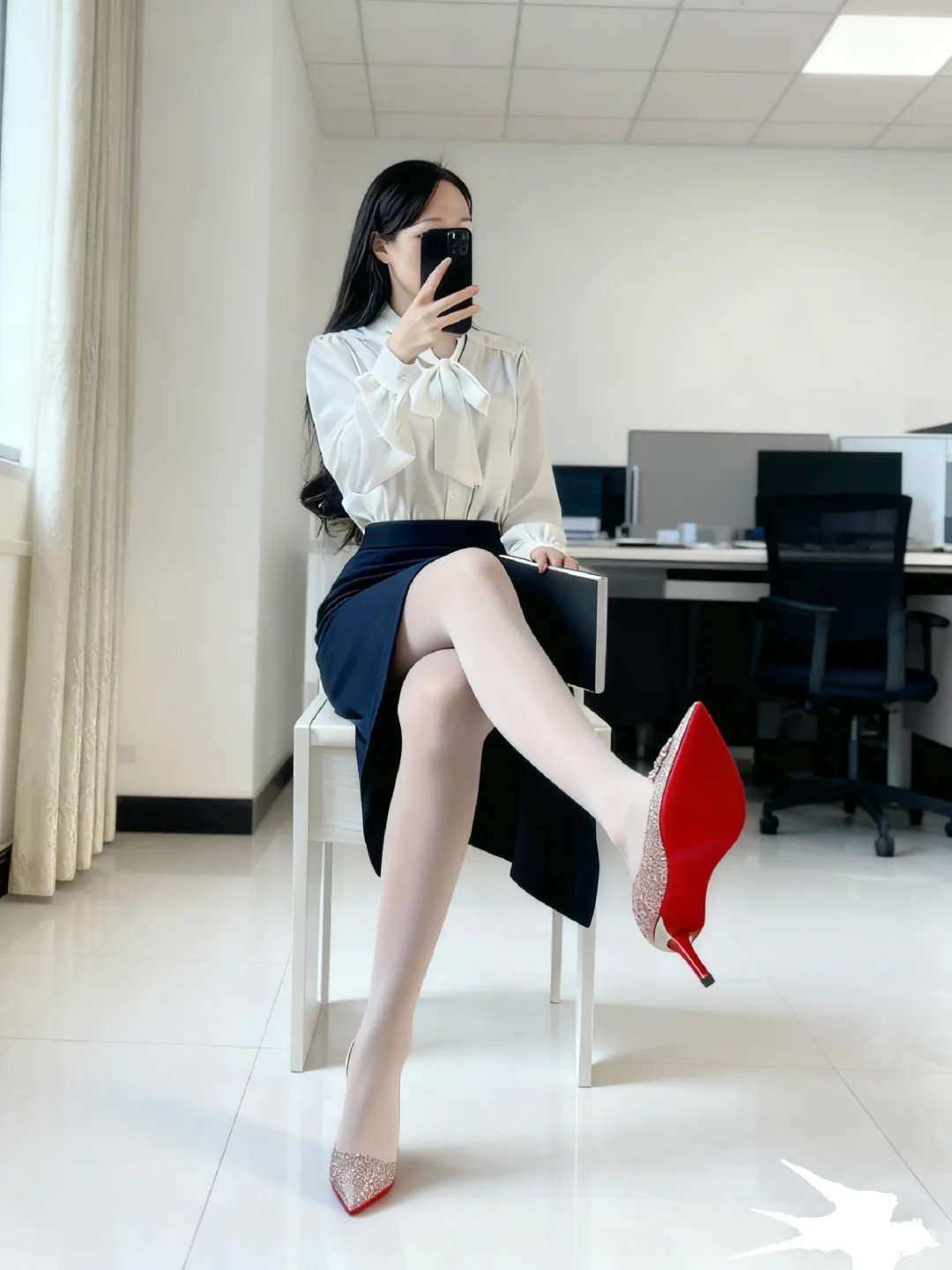 老师穿搭丨体制内丨白丝丨红底高跟鞋