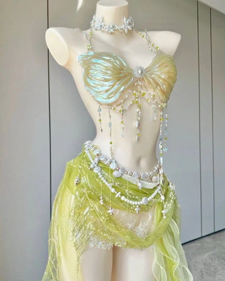 美人鱼去开演唱会穿哪套好呢?