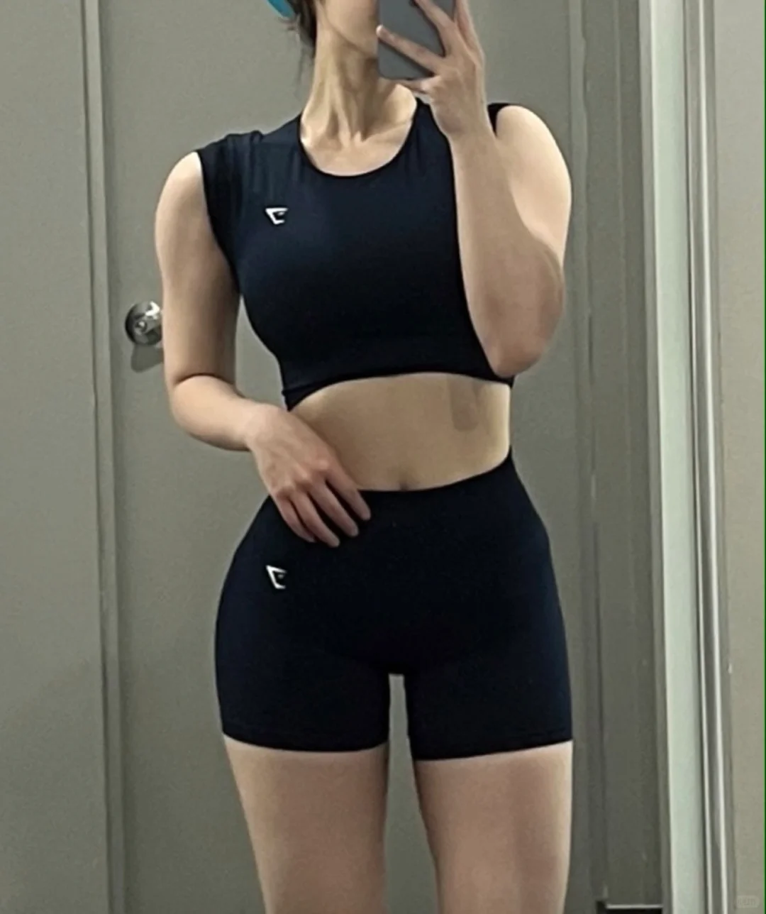 马甲线根本不需要练腹