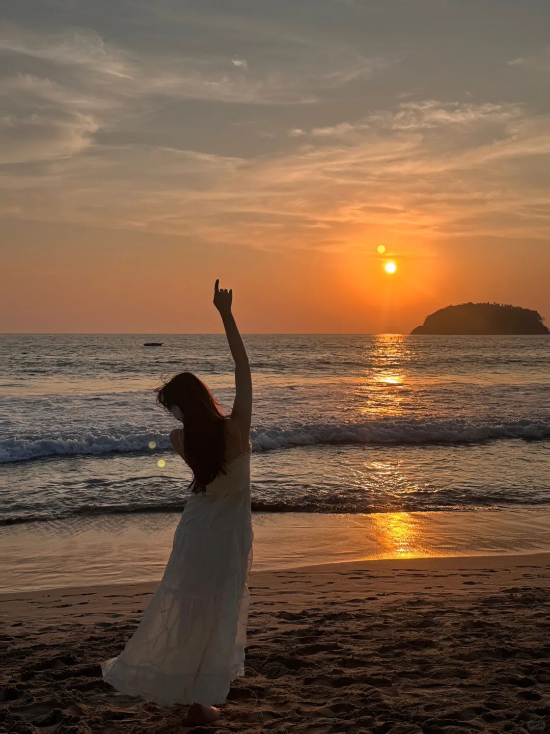 日落海边要穿白裙子才浪漫~