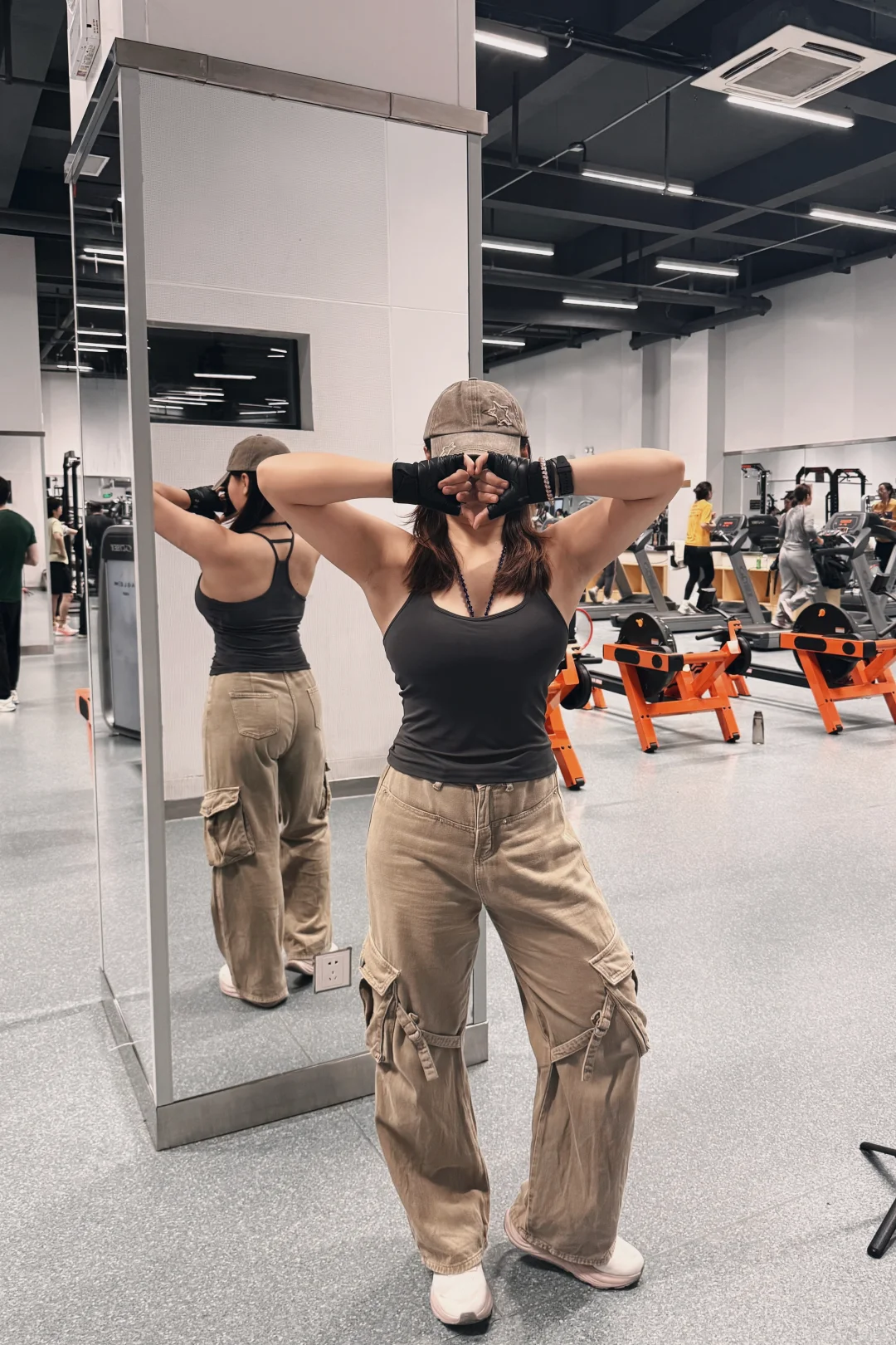 985女研健身穿搭~就是这个练背爽