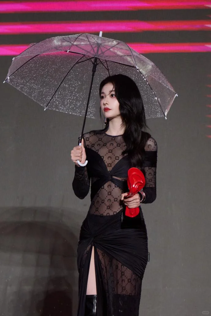 超敢星球|喻言芭莎之夜帅得没边了