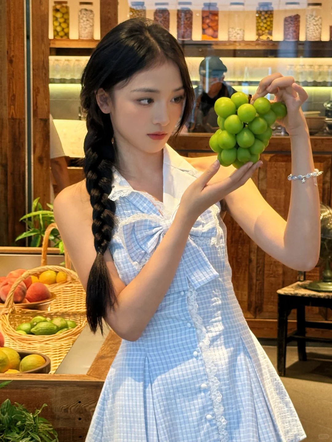 今天的水果女孩是葡萄小姐🍇