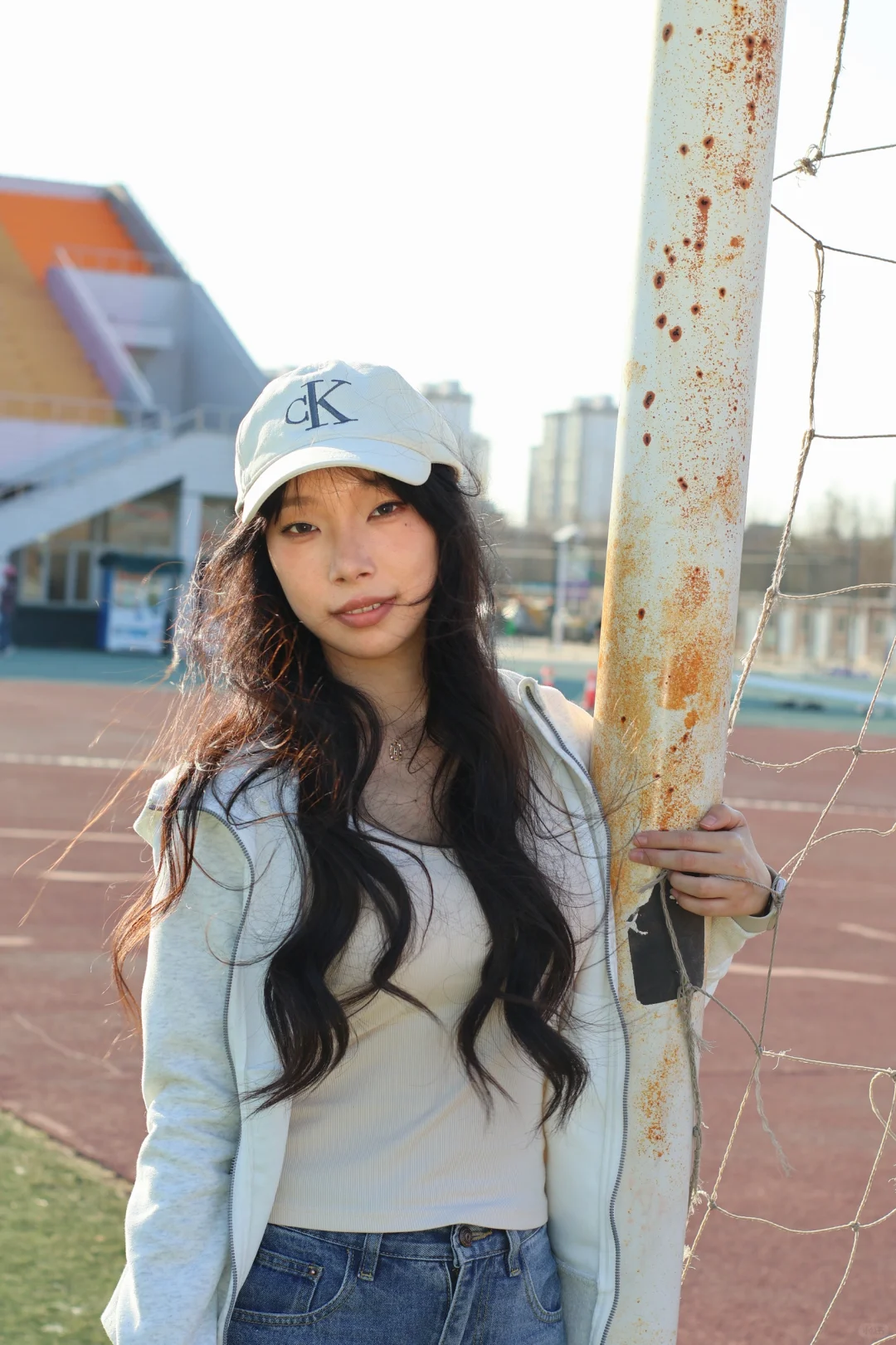 在操场上拍出有生命力的照片太容易了